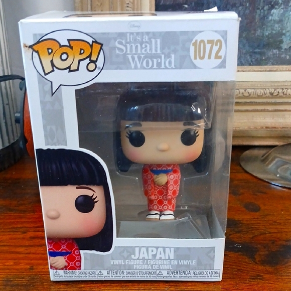 Funko Pop! It's a Small World Japan Vinyl Figure - Picture 1 of 7